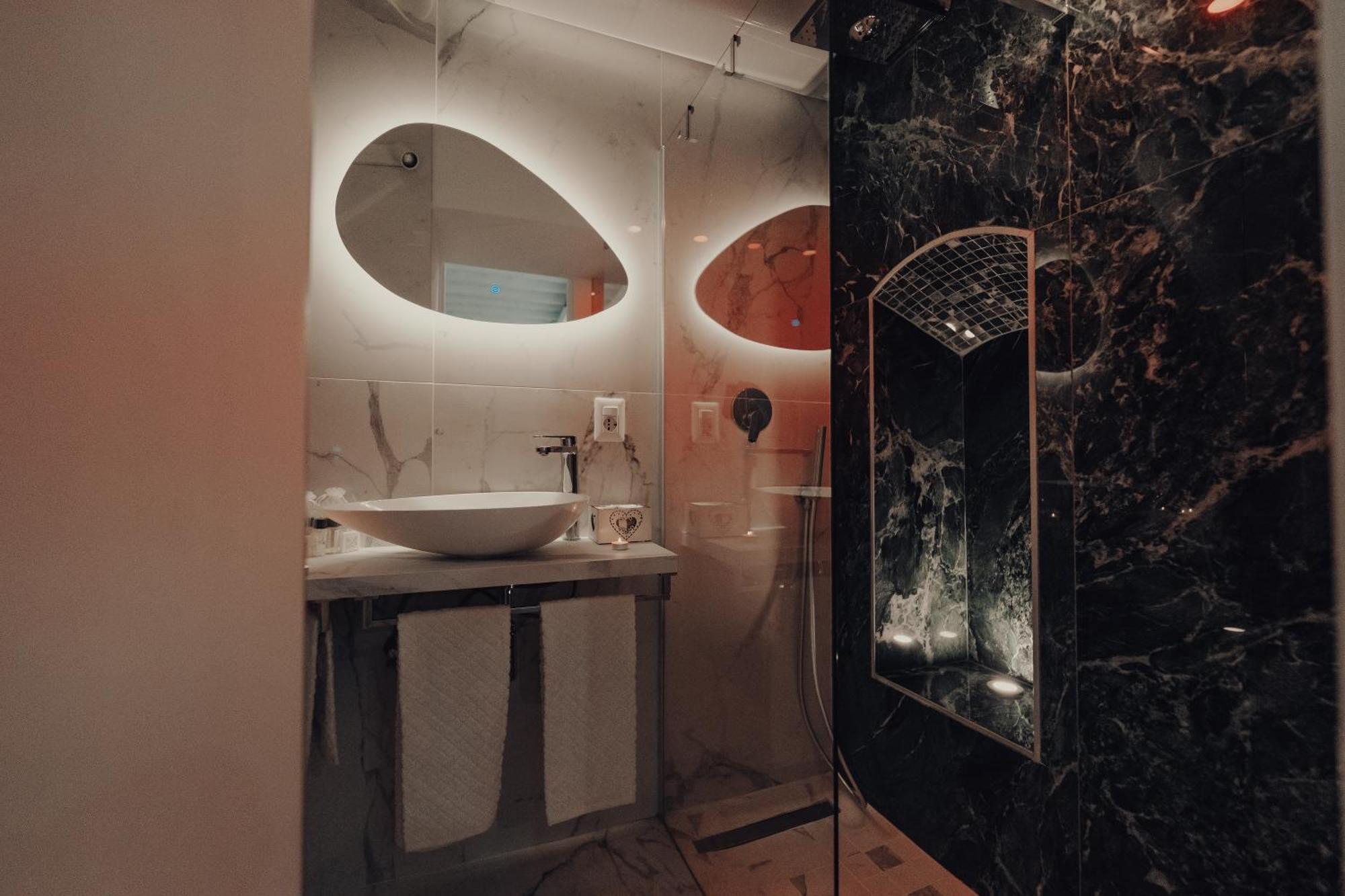 Bed and breakfast Mirror Jacuzzi Colosseo Monti *